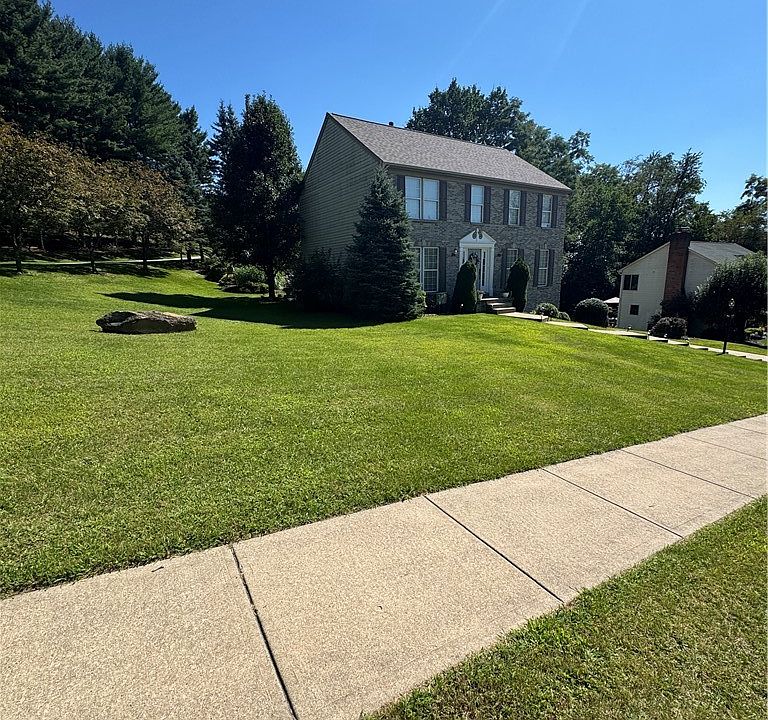 2nd image of 8315 Reagan Dr
