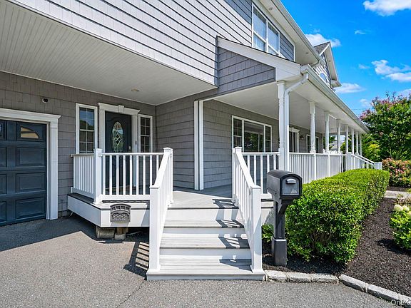 5th image of 299 Patchogue Yaphank Road