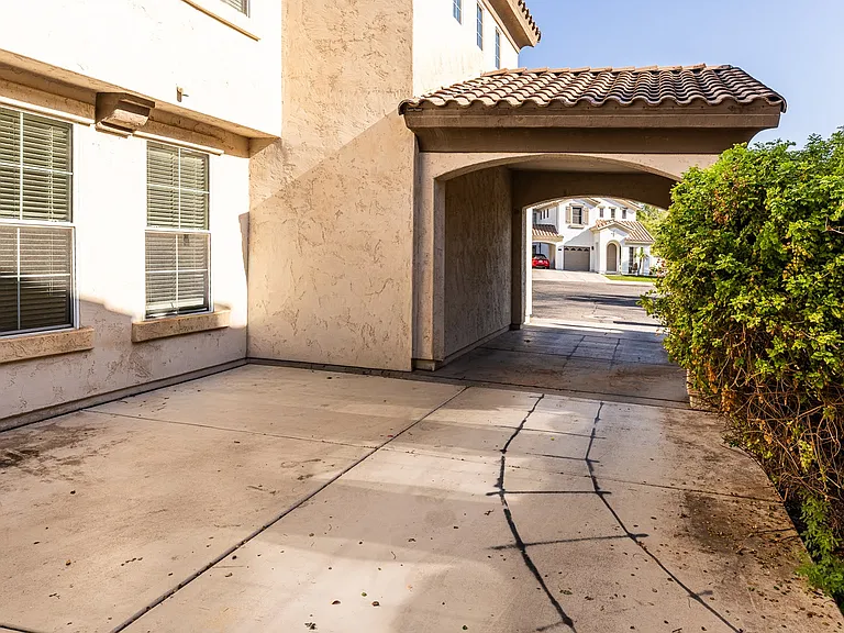 2051 E Carla Vista Dr — Photo 16