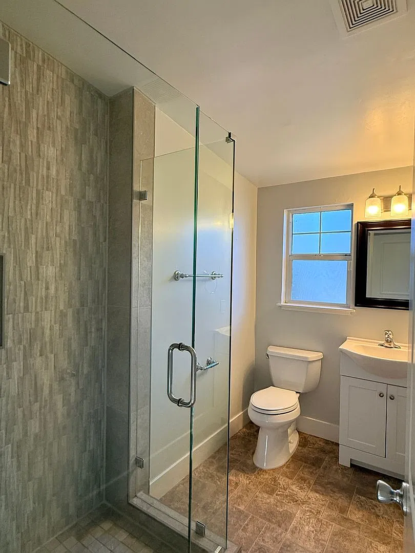 Fully Remodeled 4-Bedroom Sunnyvale Home with A/C and EV Charger — Photo 4