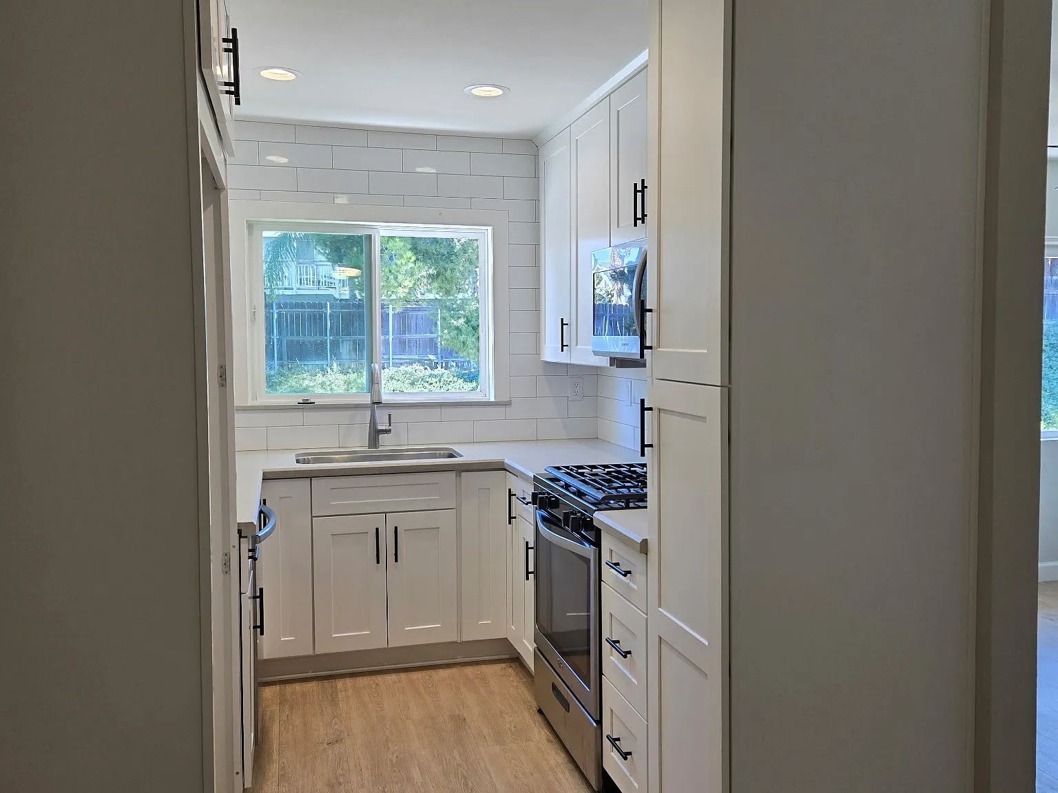 Robin Ave, Santa Clarita — Photo 2