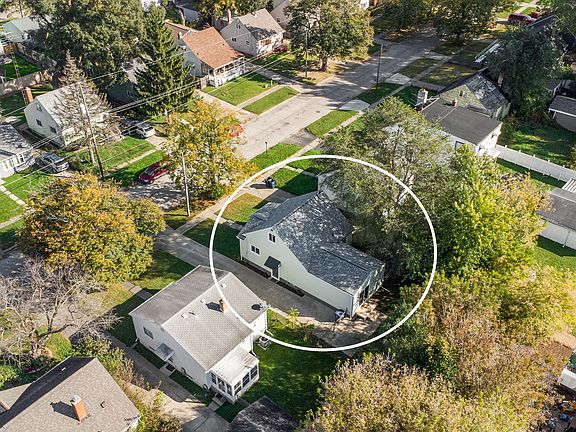 2nd image of 3126 Montana Ave