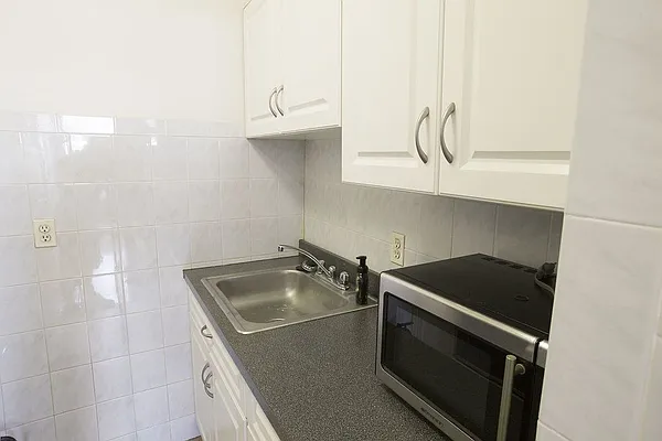 Rented by Citi Habitats | media 30