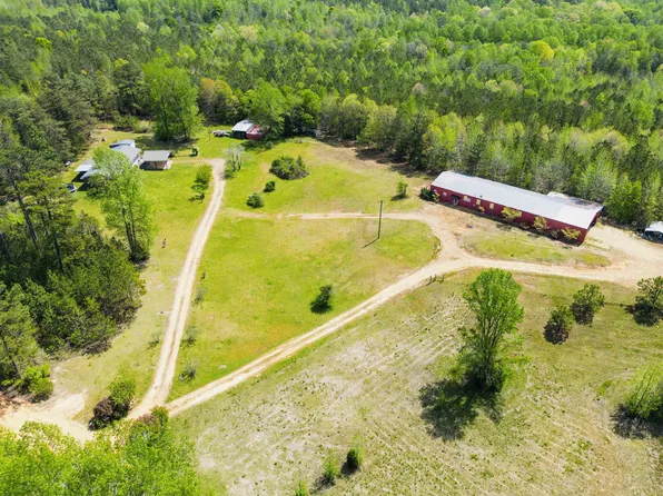 723 Mangum Cemetery Rd, Hamilton, AL 35570