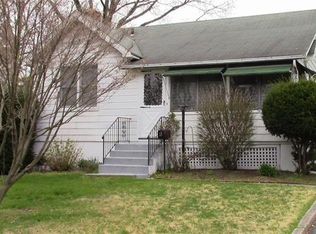 6 Henry Ct, Nanuet, NY 10954