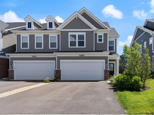 2265 Horseshoe Cir, Naperville, IL 60564