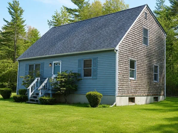 83 Sherborne St, Taunton, MA 02780