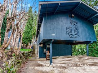 3022 NE 137th St APT 8, Seattle, WA 98125