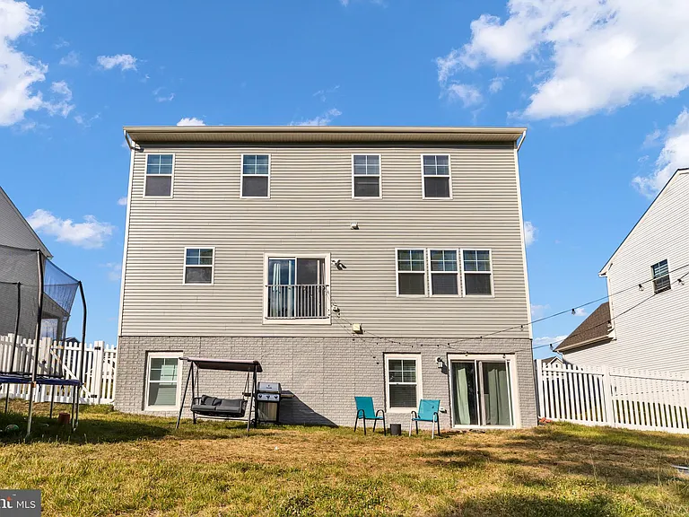 131 Thornton Way — Photo 42