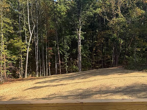 3rd image of 344 N Creek Rd