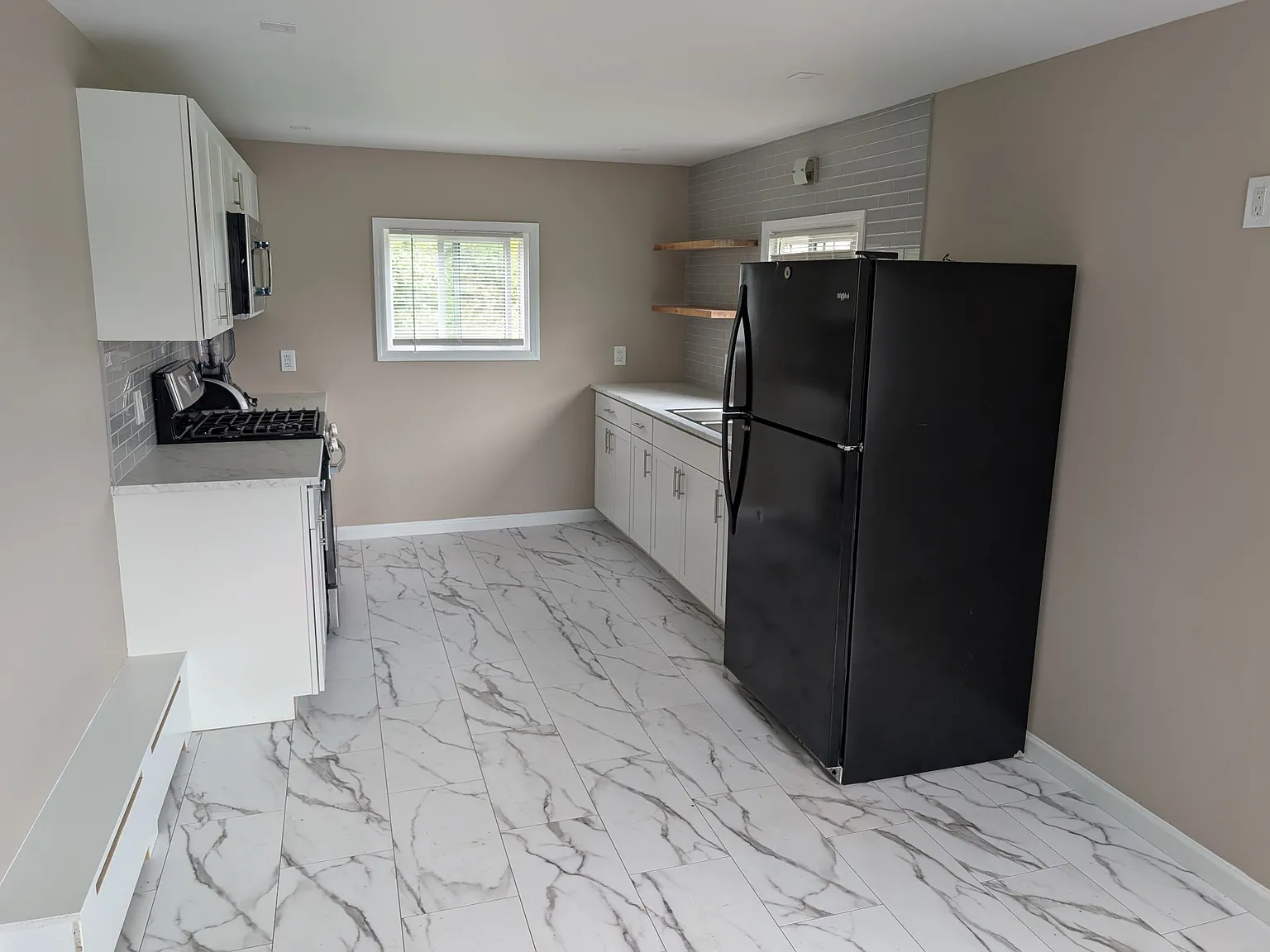 2 bed, $2,000 — Photo 2
