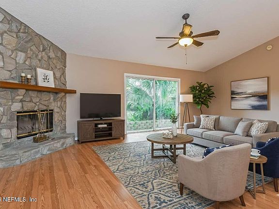 2nd image of 4024 WHITE PINE Lane