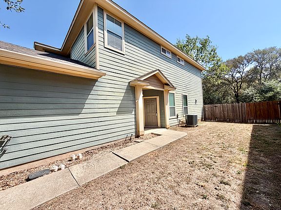 3rd image of 2406 Allred Dr APT A