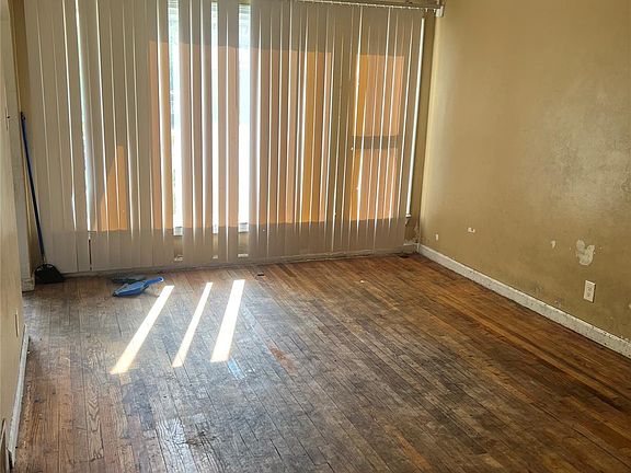5th image of 8457 Patton St