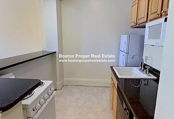 51 Queensberry St. #2 Boston - Fenway Unit Photo 2