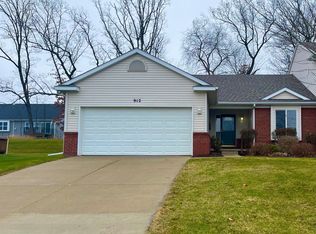 912 Spirea, Howell, MI 48843