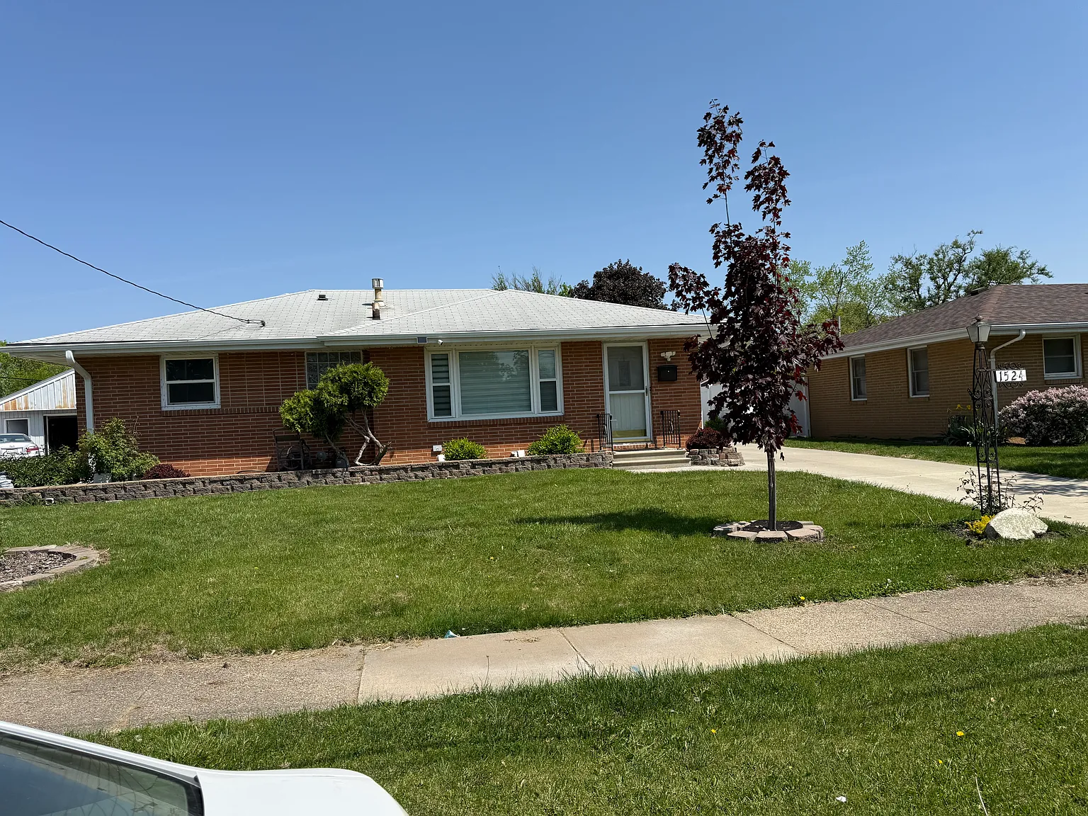 3 bed, 997 sqft, $1,750 — Photo 1