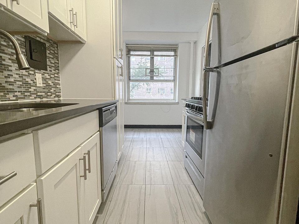 60-20 194th St, Fresh Meadows, NY 11365 | Zillow