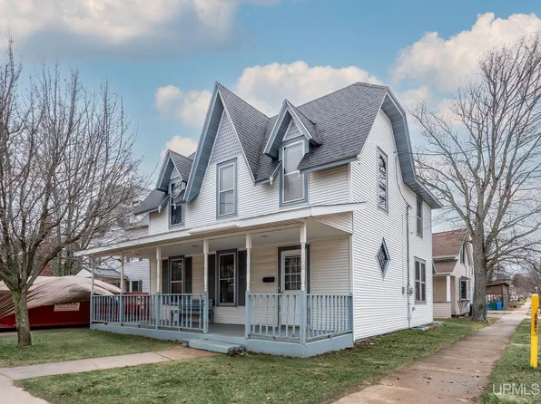 429 N 4th St, Marquette, MI 49855