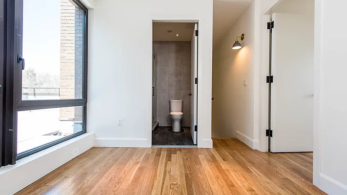 Rented by Nooklyn NYC LLC | media 71