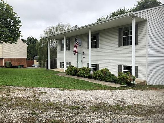 2nd image of 1601 Melbourne Dr