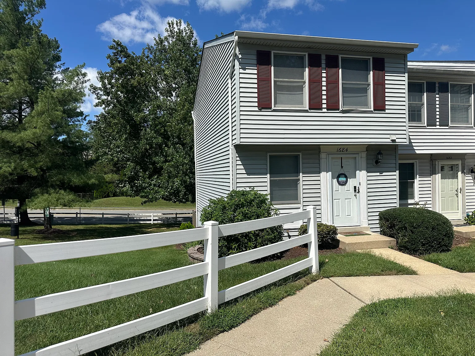 2 bed, 1.5 bath, 1357 sqft, $2,500 — Photo 1