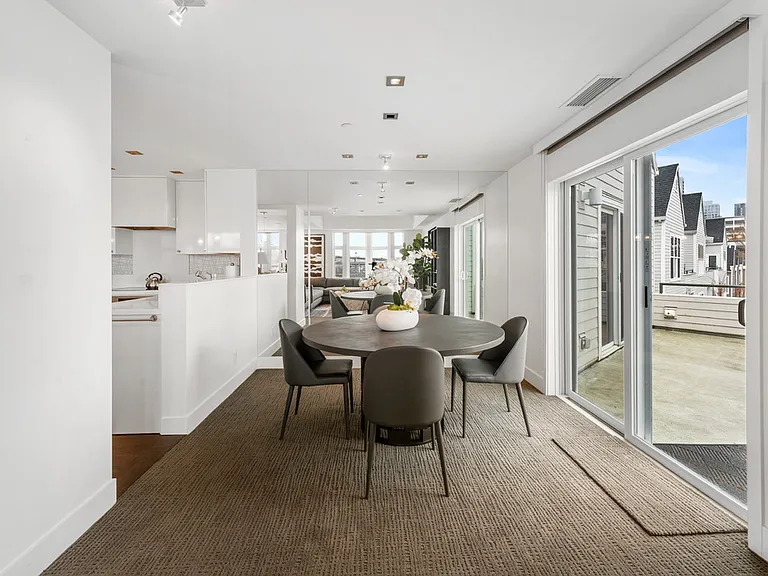 305 SW Montgomery St — Photo 18