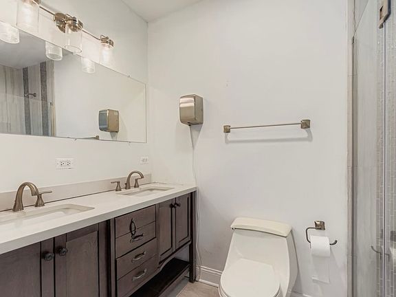 4th image of 7356 N Ashland Ave