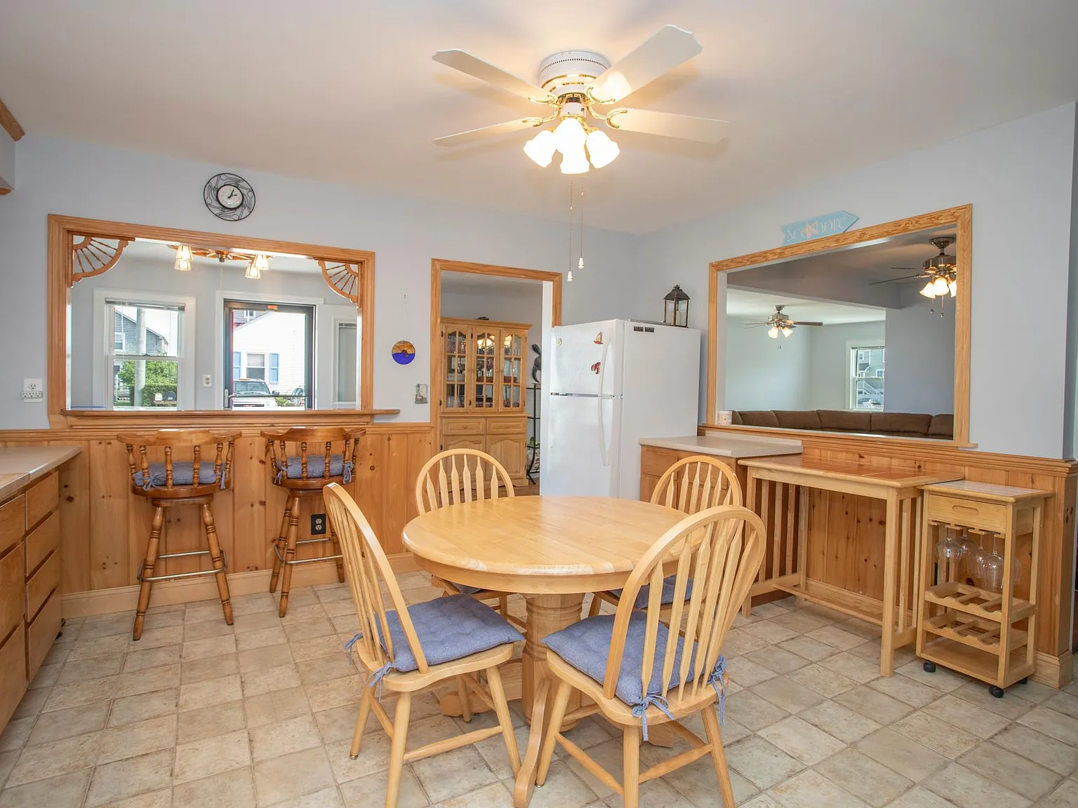 2 bed, 1080 sqft, $1,900 — Photo 3