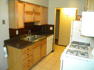 1823 Ulysses St NE #6, Minneapolis, MN 55418