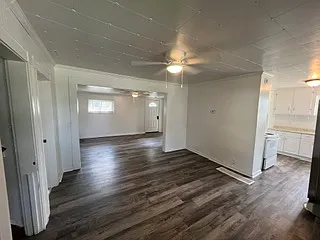 422 Hannah — Photo 3
