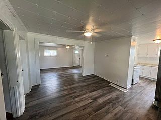3rd image of 422 Hannah Ave
