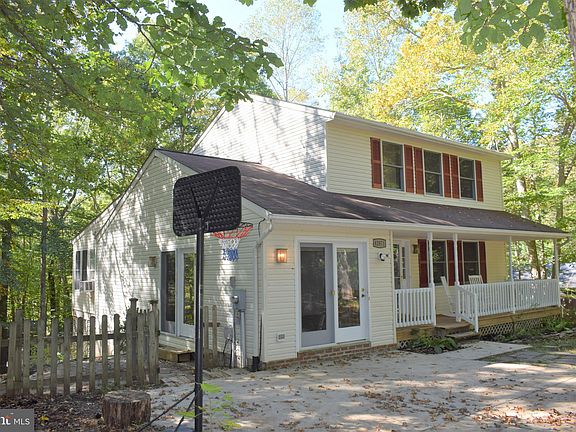 2nd image of 42871 Hart Ct