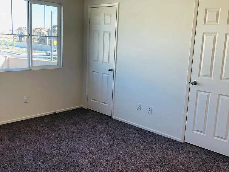 2897 E La Avenida Dr — Photo 21