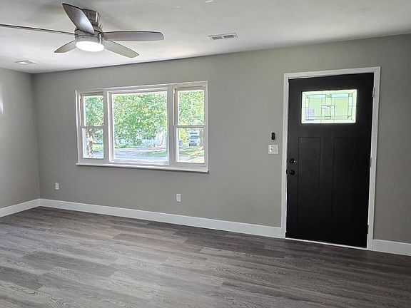 3rd image of 7654 Rosewood Dr