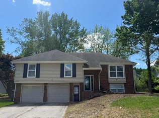 1107 W Wabash Ter, Olathe, KS 66061