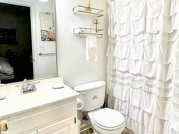 3rd image of 434 Beauregard Cir