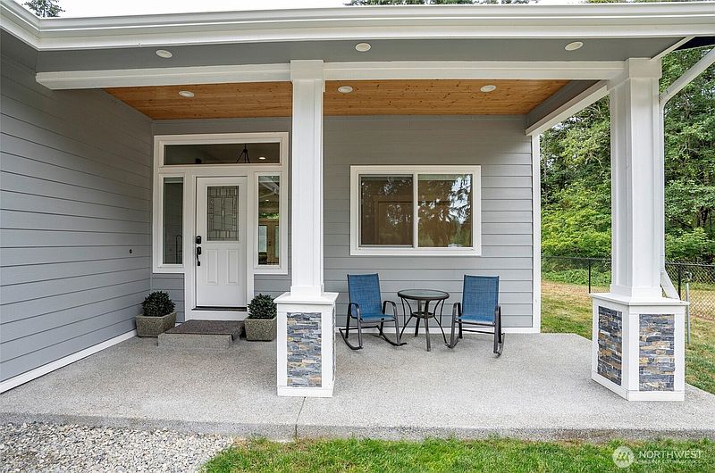 4th image of 14520 254th Street E