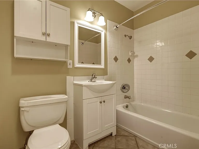 17723 Horace St — Photo 6