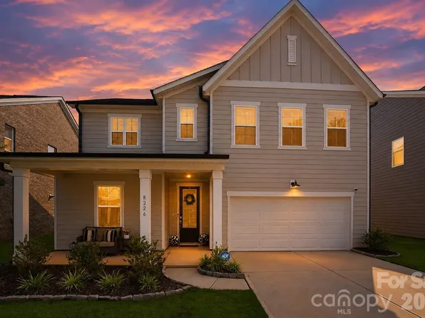 8226 Franklin Trail St, Charlotte, NC 28227