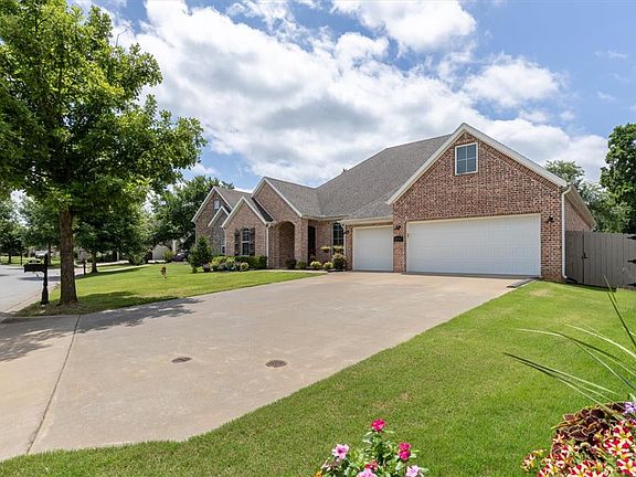 2nd image of 4069 E Eastpoint Dr