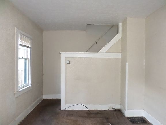 2nd image of 1203 E Dayton St