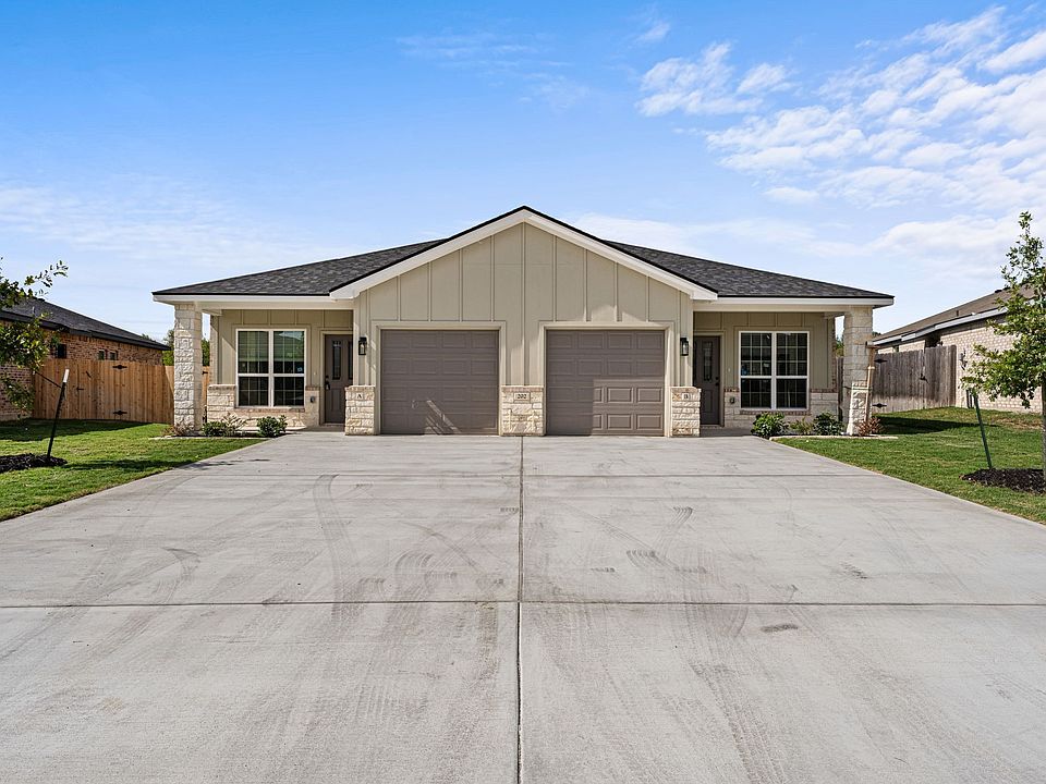 1st image of 202 Dolphin Dr