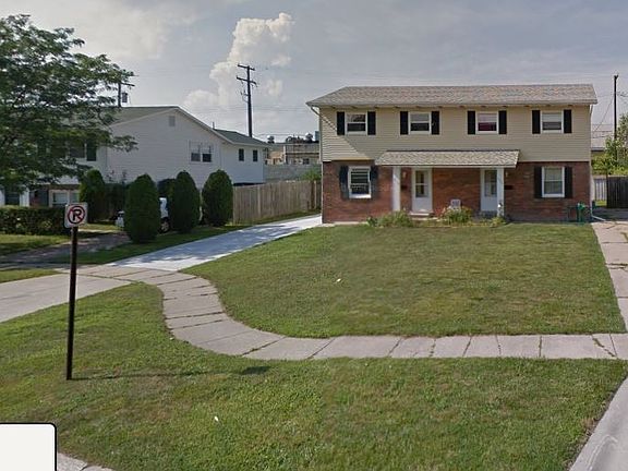 2nd image of 418 & 424 8th St #1