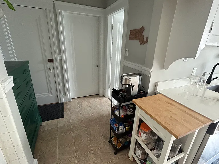 18 Ropes St #2R — Photo 6