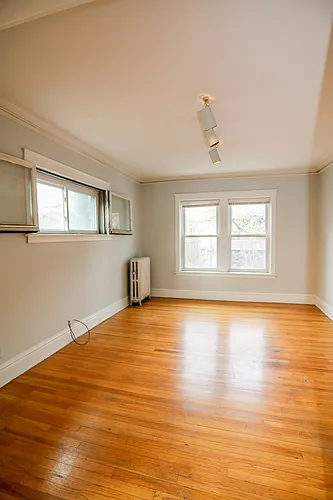 3952 N Hoyne Ave #2 Photo 1