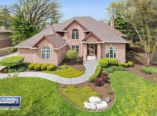 1213 Notre Dame Dr, Lemont, IL 60439