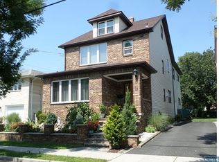 29 Dankhoff Ave, Wallington, NJ 07057