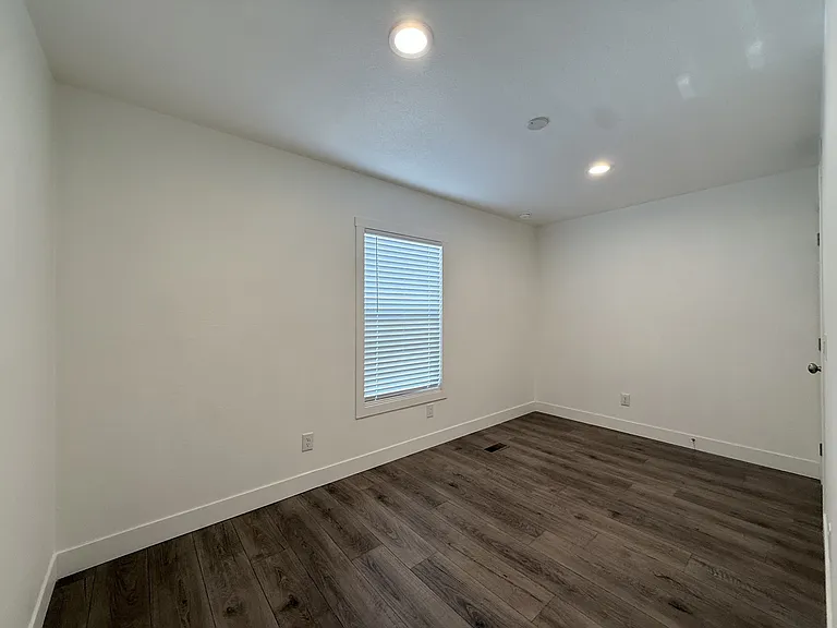 2060 N Center St #410 — Photo 18