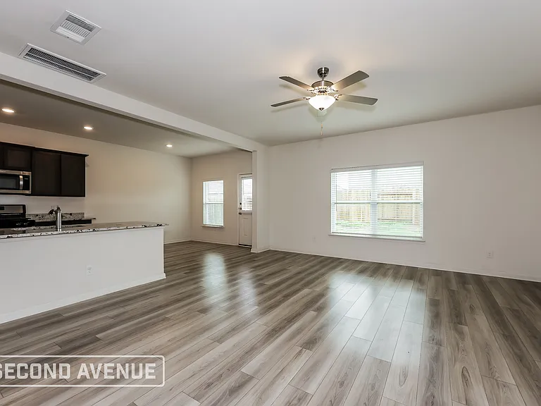 325 Condie Russell Ave — Photo 5